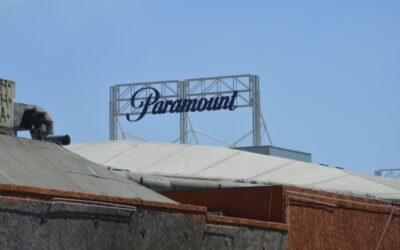 Американський суд тимчасово призупинив об'єднання Paramount і Warner Bros.