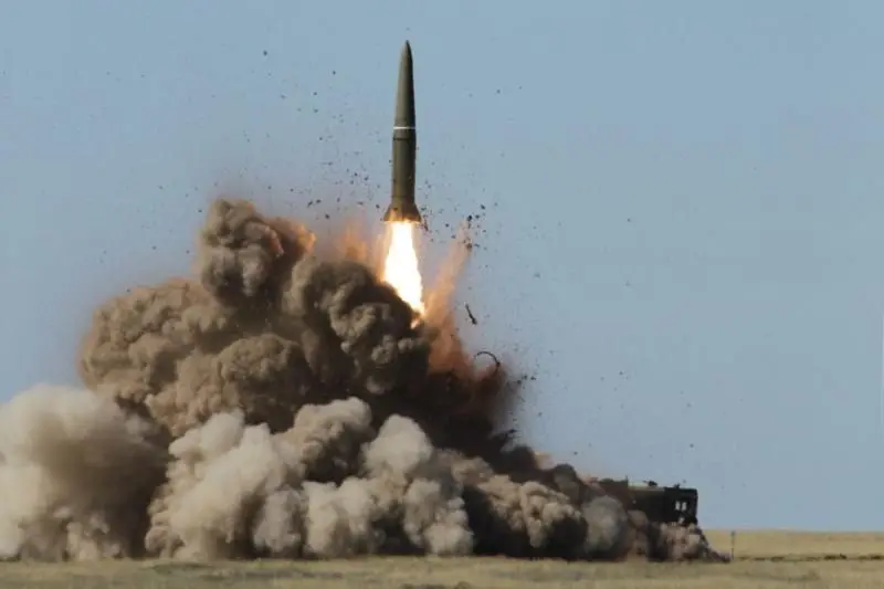Запуск балістичної ракети \