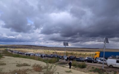 Казахстан розмістив на кордоні численні поліцейські пости.