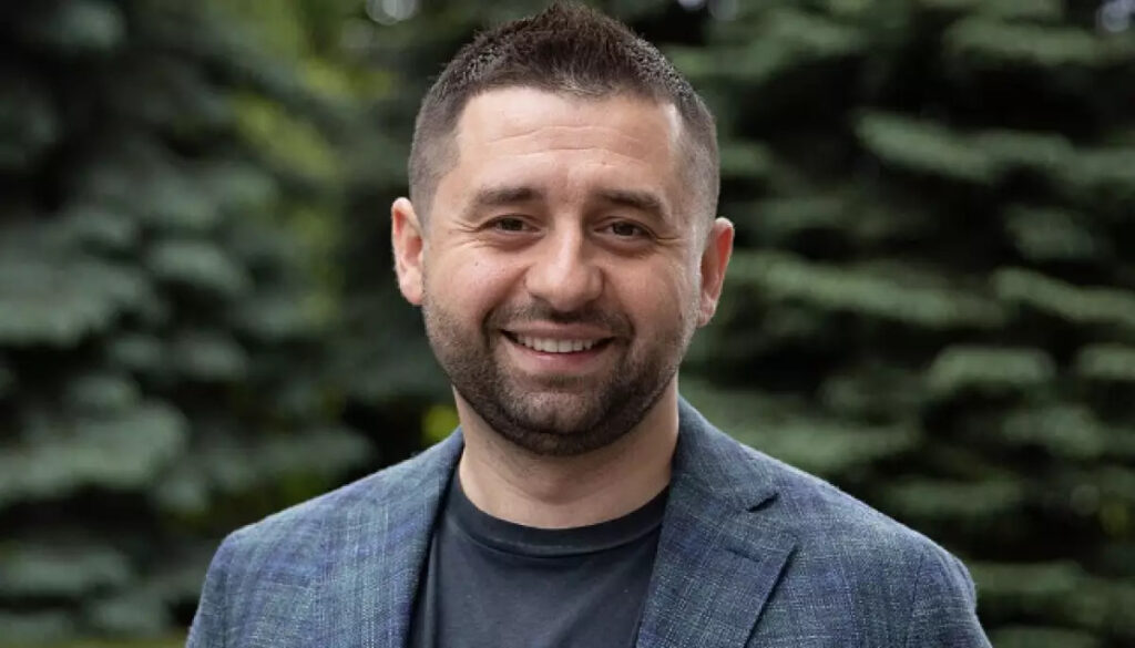 Михайло Ткач заявляє про можливу причетність Давида Арахамії до покупки мережі «Труха»