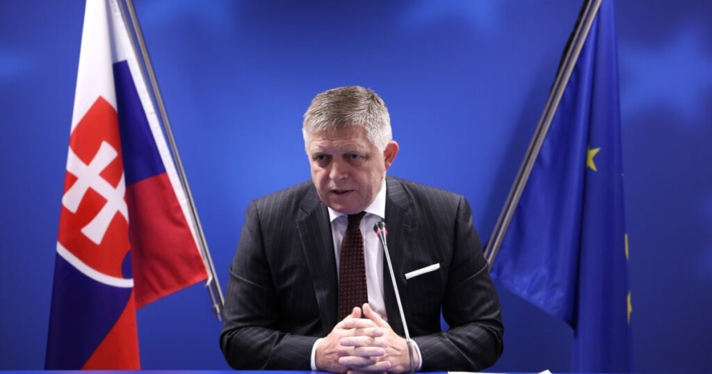 На референдумі в Словаччині визначають, чи має прем’єр отримувати довічну пенсію.
