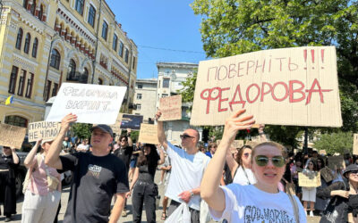 Стерненко заявив про заборону військовим брати участь у протестах і говорити з медіа, у ЗСУ це спростували.