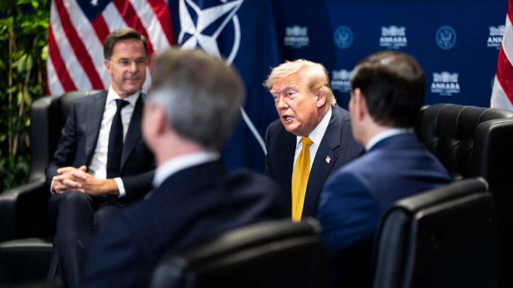 Трамп різко засуджує Іспанію: «Повністю припинити торгівлю». Ось чому це малоймовірно.