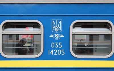 «УЗ»: на Київщині з метою безпеки обмежили курсування поїздів через ракетний удар РФ