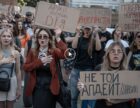 Відео: Акції протесту проти звільнення міністра оборони Зеленським