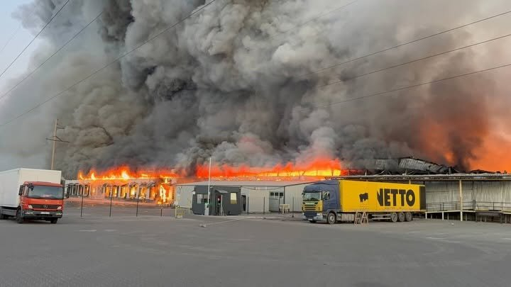 Більше 60 тисяч книг знищено внаслідок російського обстрілу складу на Київщині