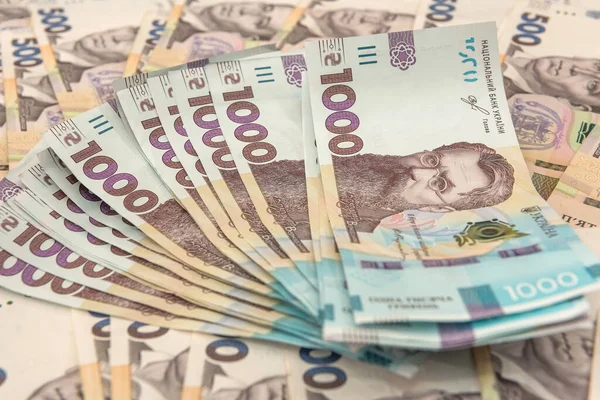 Більшість опитаних журналістів заробляють до 35 тисяч гривень на місяць, — телеграм-опитування «Детектора медіа»