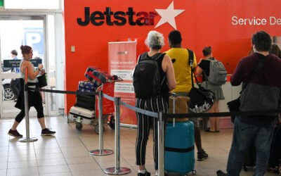Дешевий авіаперевізник Jetstar почне стягувати плату за користування верхніми багажними відсіками