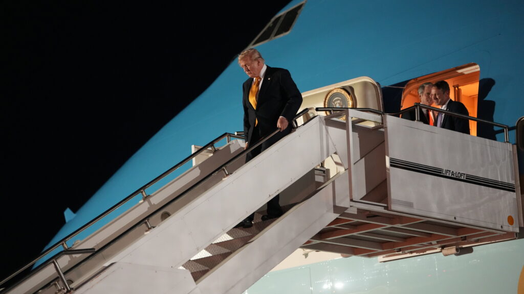 До обману з кейтерінговим контейнером Трампа інші президенти приховували ризикові плани подорожей.