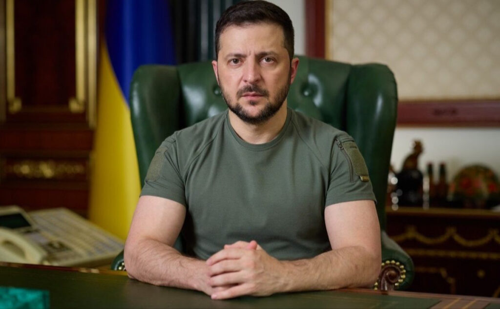 На офіційному порталі президента опубліковано звернення щодо анулювання почесного звання «Заслужений артист України» у Потапа.