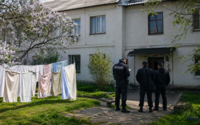 У Білорусі збільшилася кількість випадків тиску на близьких журналістів, які виїхали за кордон.