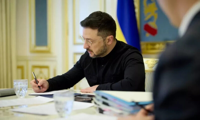 Зеленський затвердив закон про заснування Українського національного пантеону.