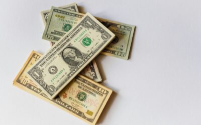 Колишнього оператора телесуфлера Білого дому оштрафували на понад $172 тисячі за ставки на виступи Трампа.