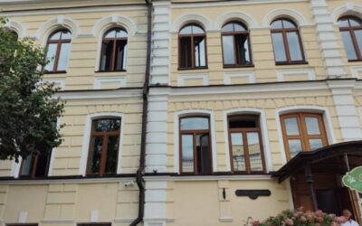 Внаслідок ворожого нападу пошкоджено Будинок Консисторії на території Софійського монастиря.