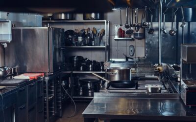 Яке кухонне обладнання, меблі, інвентар та посуд необхідні для кафе чи ресторану: основний перелік для успішної роботи закладу.