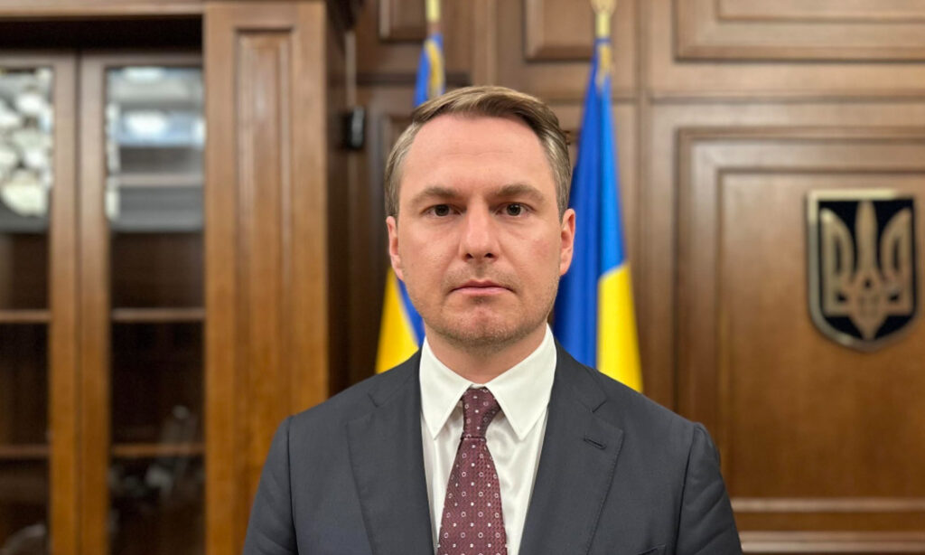 Зеленський звільнив Кравченка з посади генпрокурора.